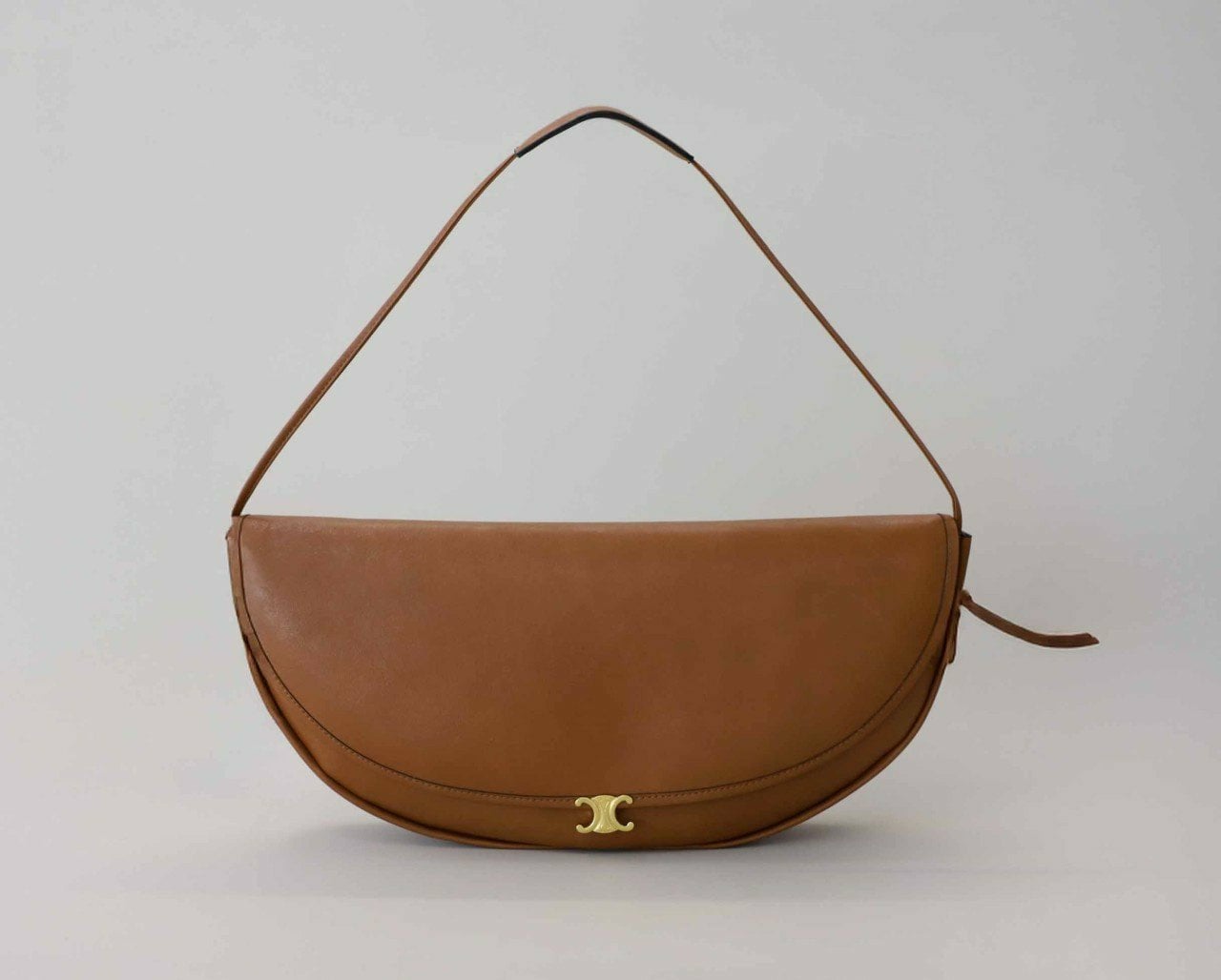 #셀린느 [ C*LINE ] 수입 하프문 소프트 트리옹프 백 -탠- 입고💢 #가방