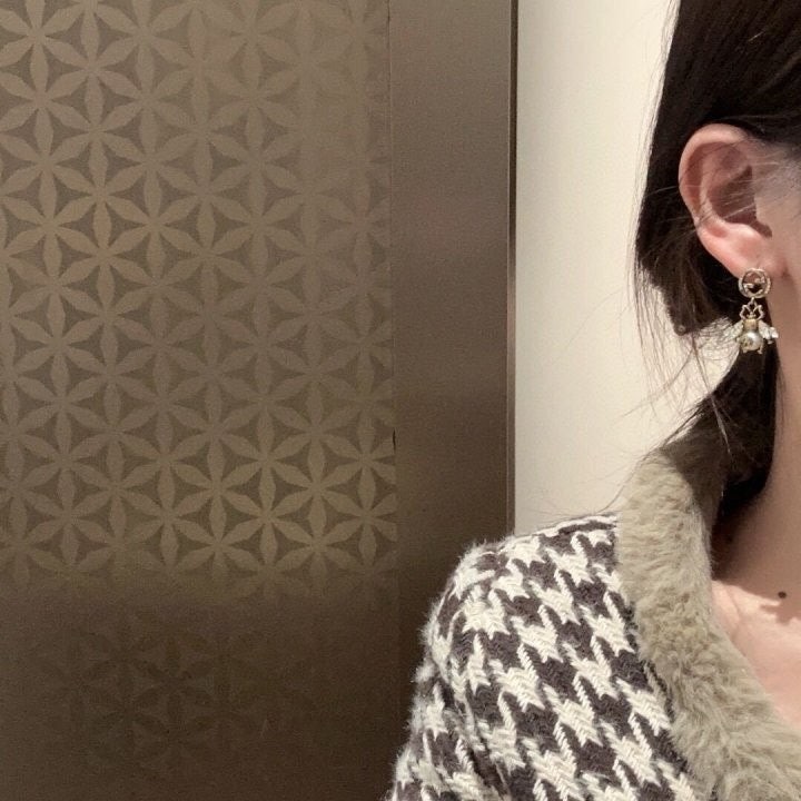 💕 구* 인터로킹 G 디테일의 벌 디테일 귀걸이