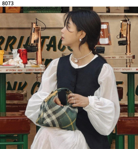 #버버리 [BURBERRY] 수입프리미엄급 미니 페그 더플 백 신상 입고💢 #태그 #가방 #8073