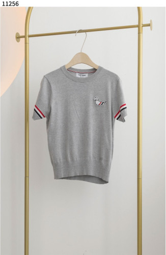 #톰브라운 [Thom Browne] 톰브라운 퍼피 반팔 니트  신상입고💢 #상의 #니트 #11256