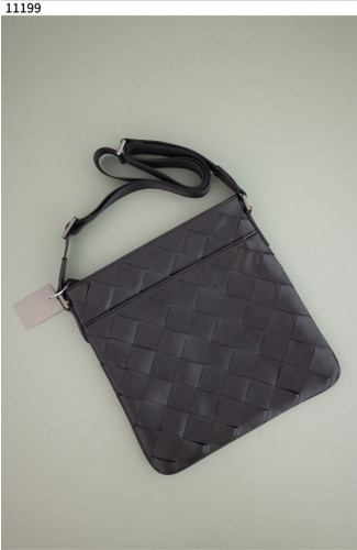 #보테가베네타 [BOTTEGA VENETA] 보테가베네타 메신저 크로스백 신상입고💢 #가방 #11199