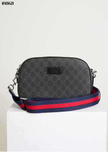 🔆 [GUCCI] 구찌 GG 슈프림 메신저백 🔆