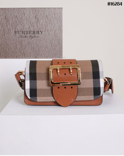 🔆 [BURBERRY] 버버리 하우스 체크 브라이들 버클 크로스 백 🔆