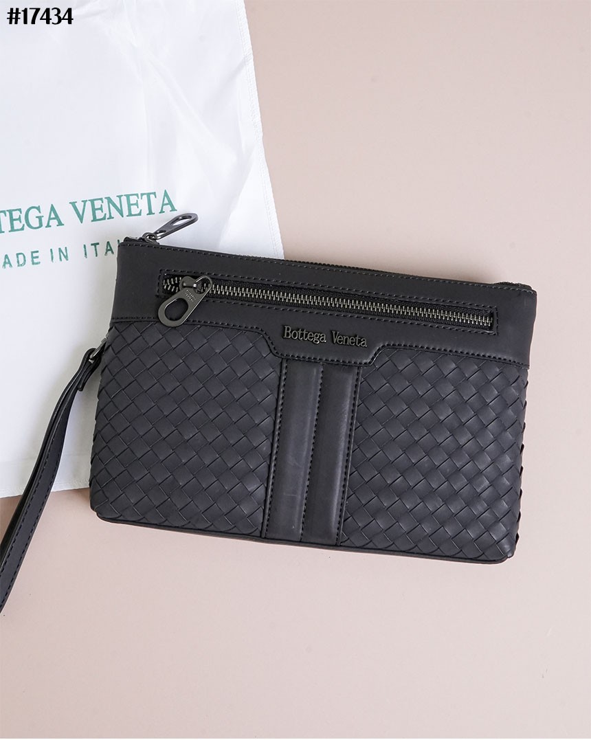 🔆 [Bottega Veneta] 보테가베네타 인트레치아토 레터링 스틸 로고 레더 클러치 백 🔆