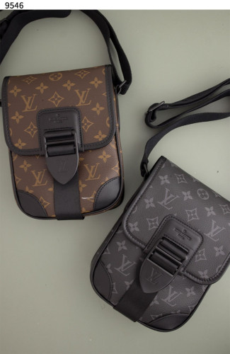 #루이비통 [Louis Vuitton] S락 버티컬 웨어러블 메신저백 신상입고💢 #가방 #9546