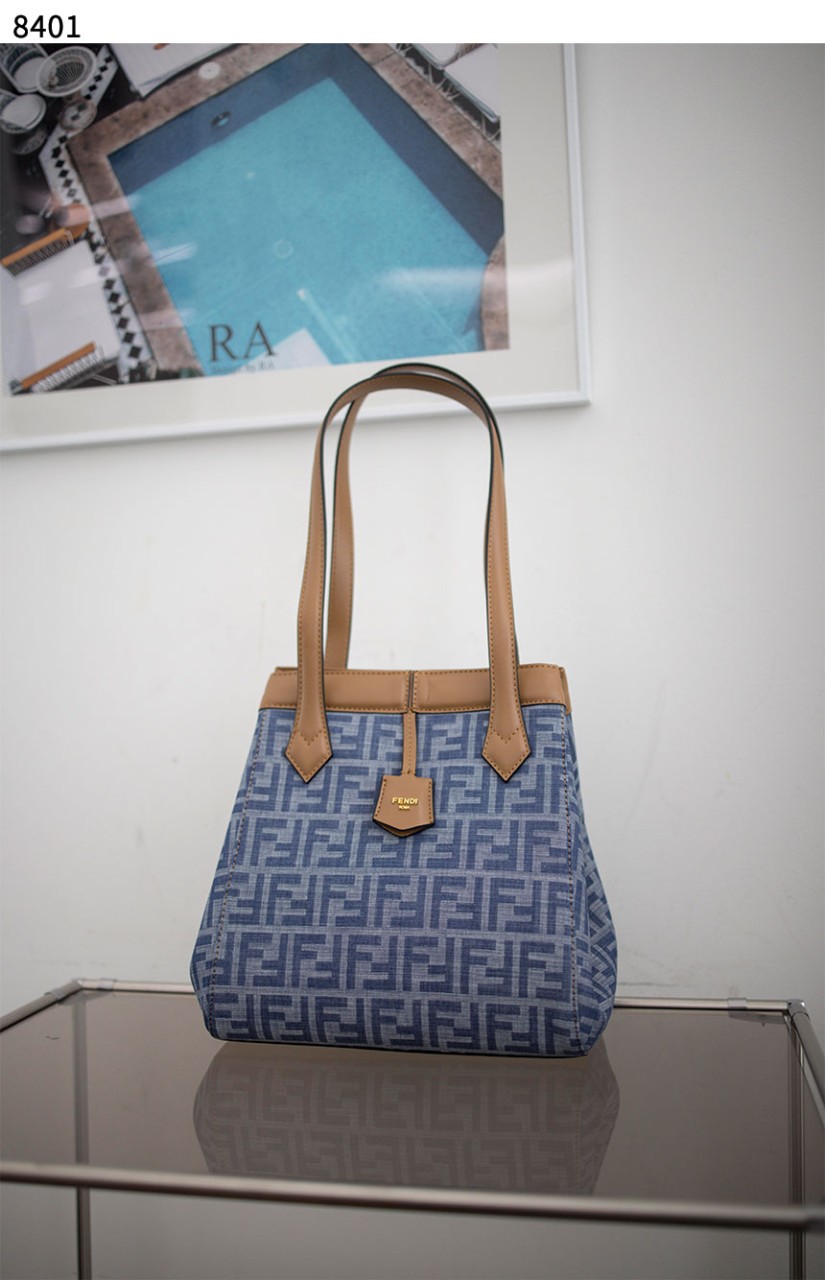 #펜디 [FENDI] 펜디  Origami 오리가미 숄더 백 블루 데님 신상입고💢 #가방 #8401