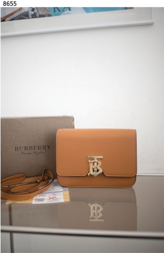 #버버리 [BURBERRY] 버버리 스몰 크로스바디백 신상입고💢 #가방 #8655