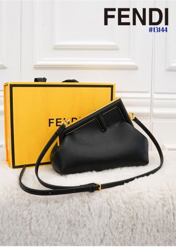 🔆 [FENDI] 펜디 퍼스트 블랙 레더 클러치 백 스몰 🔆