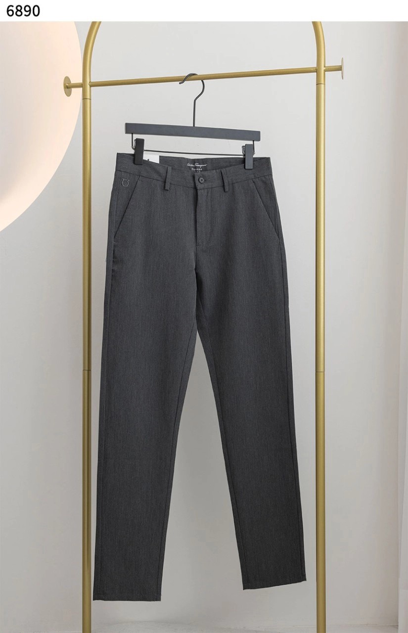 #페라가모 [Ferragamo] 자수 로고 텍스처 수트 팬츠 신상입고💢 #하의 #팬츠 #6890