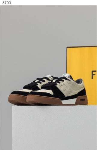 #펜디 [FENDI] 수입프리미엄급 펜디 매치 블랙 스웨이드 로우탑  신상 입고💢 #태그 #신발 #5793