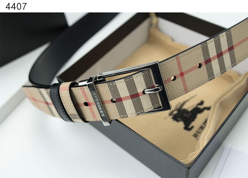 #버버리 [BURBERRY] 수입프리미엄급 버버리 소가죽고급 클래식 노바체크 양면벨트 신상입고💢 #테그 #벨트 #4407