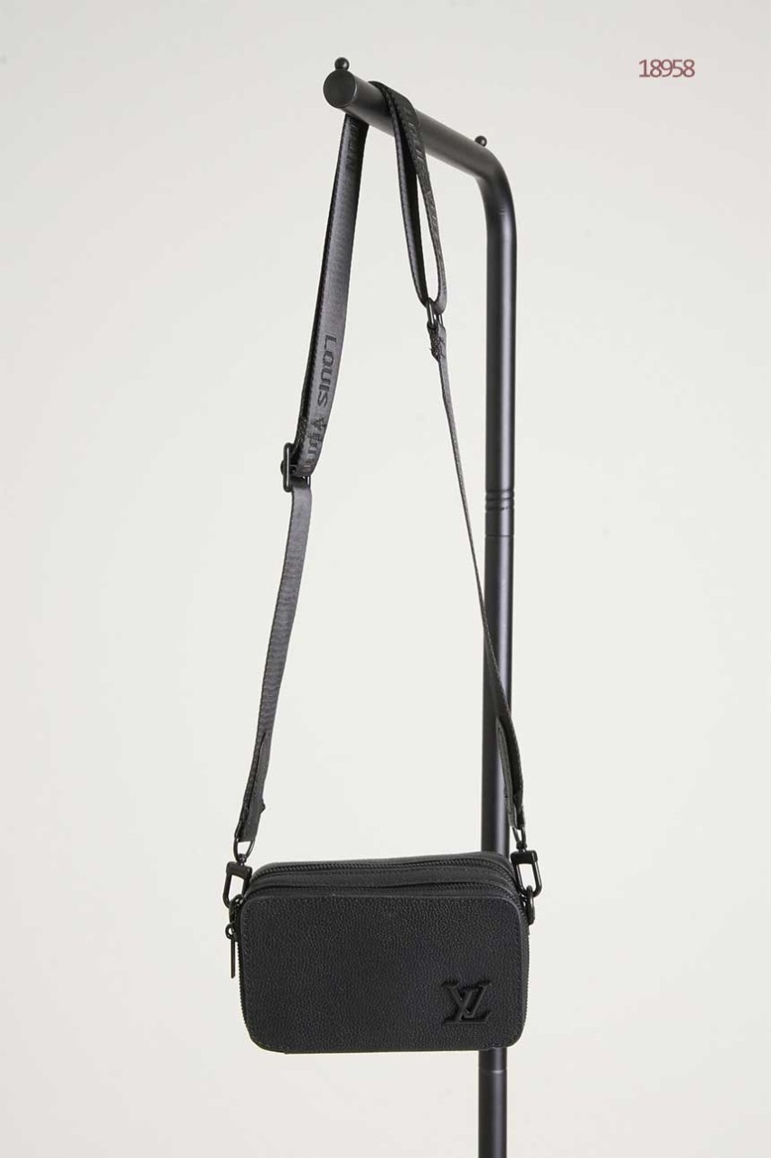 🔆 [LOUIS VUITTON] 루이비통 알파 웨어러블 메신저 미니 크로스백🔆