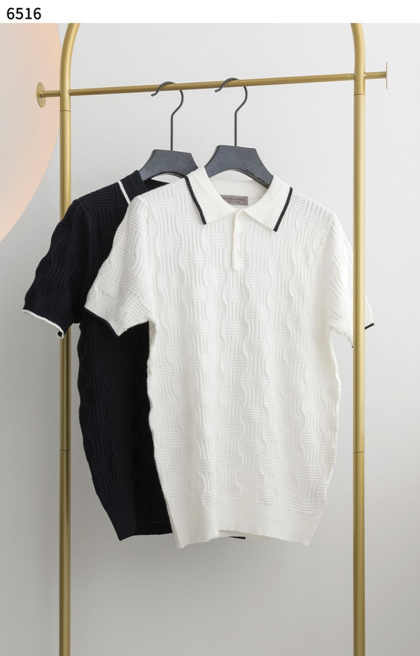 #보테가베네타 [BOTTEGA VENETA] 엠보 패턴 배색 카라티 신상입고💢 #상의 #니트 #6516