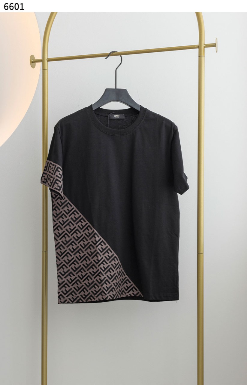 #펜디 [FENDI] FF브라운 사선 패턴 티셔츠 신상입고💢 #상의 #티셔츠 #6601