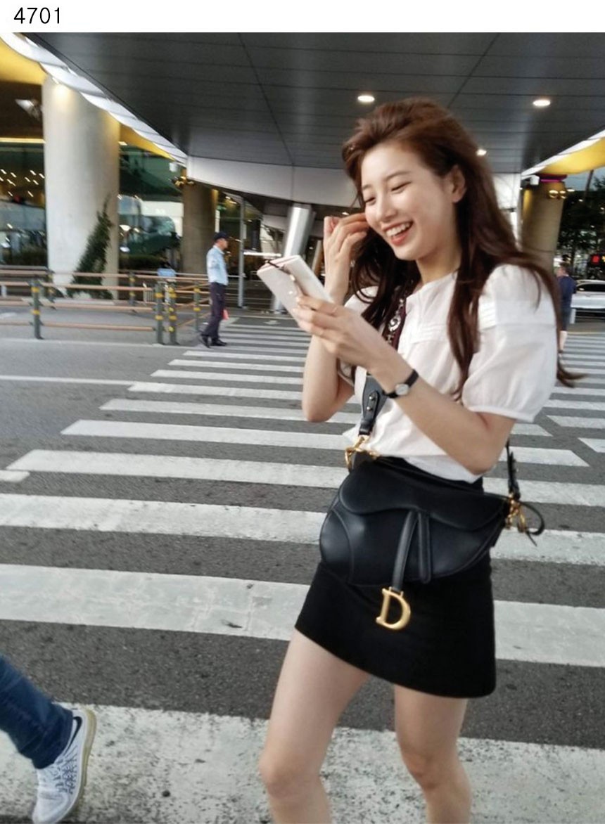 #디올 [Dior] 수입프리미엄급 디올 새들 스트랩백 신상 입고💢 #태그 #가방 #4701
