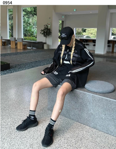 #아디다스 [ADIDAS] 수입프리미엄급 아디다스 이지부스터 350 V2 블랙 레드 세일💢💢💢 #태그 #신발 #0954