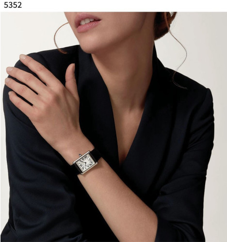 #까르띠에 [Cartier] 수입고급 탱크 루이 까르띠에 워치 신상 입고💢 #태그 #시계 #5352
