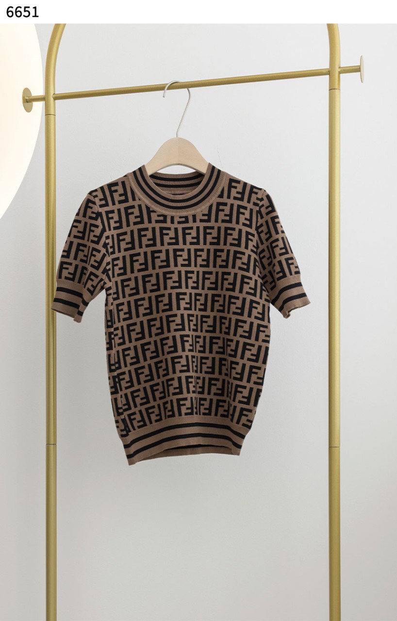 #펜디 [FENDI] 브라운 FF 반팔 니트 신상입고💢 #상의 #니트 #6651