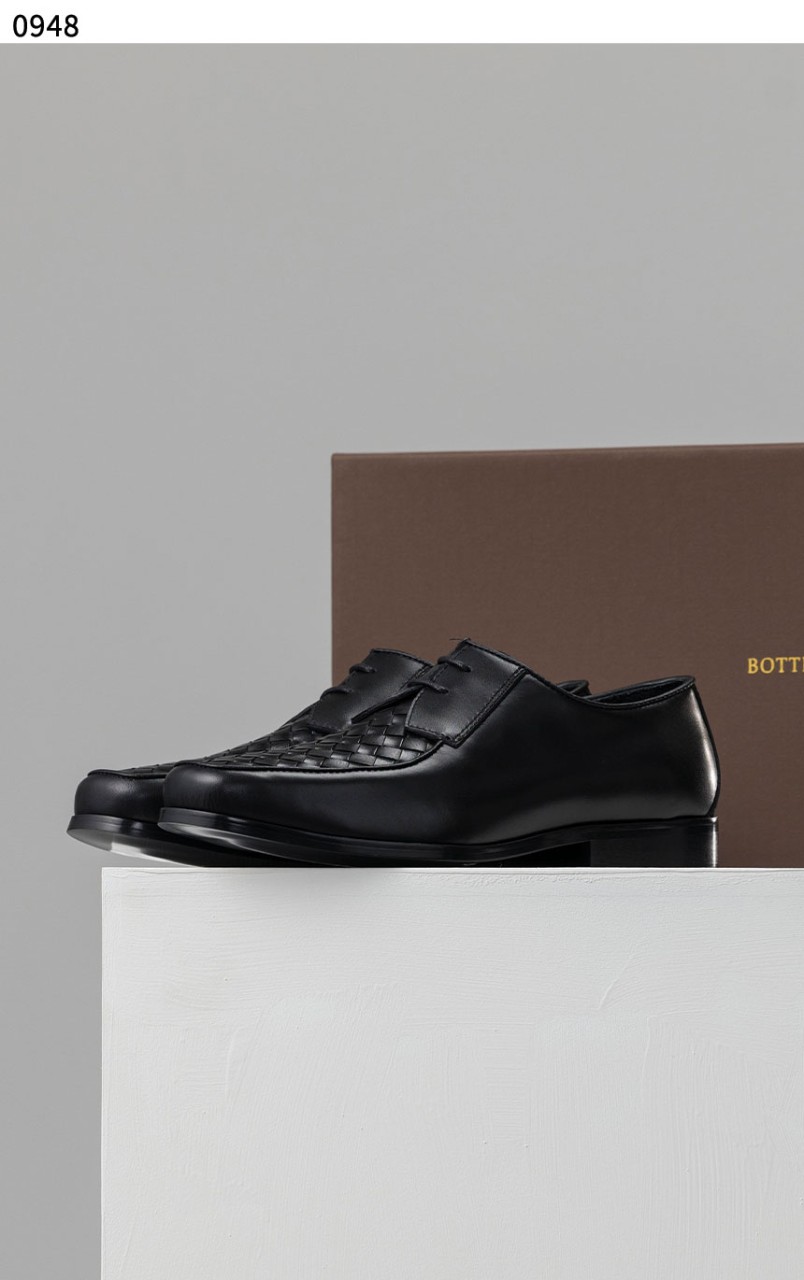 #보태가베네타 [BOTTEGA VENETA] 수입프리미엄급 소가죽 고급 남성 레이스업 슈즈 세일💢💢💢 #태그 #신발 #0948