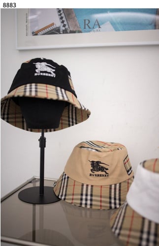 #버버리 [BURBERRY] 버버리 체크 코튼 버킷햇 신상입고💢 #모자 #8883