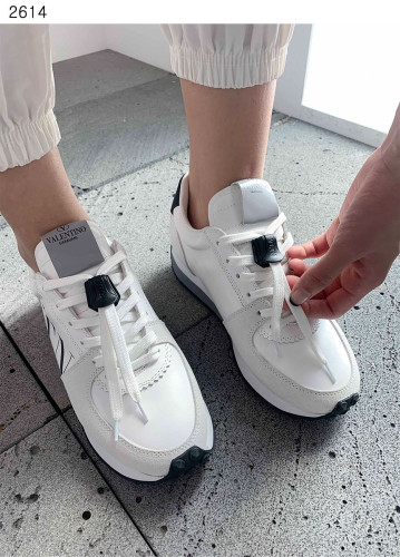 #발렌티노 [VALENTINO] 수입프리미엄급 발렌티노 디테일 오픈 스니커즈 세일💢💢💢 #태그 #신발 #2614