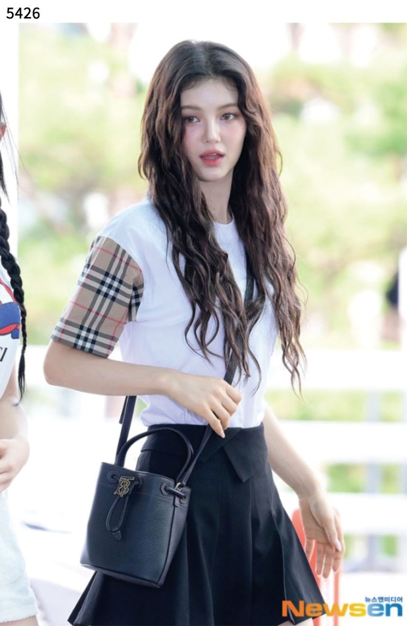 #버버리 [BURBERRY] 수입프리미엄급 TB 미니 버킷백 신상 입고💢 #태그 #가방 #5426