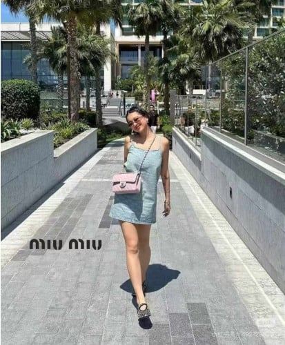 💕 미*** 레터링 패턴 데님 민소매 원피스