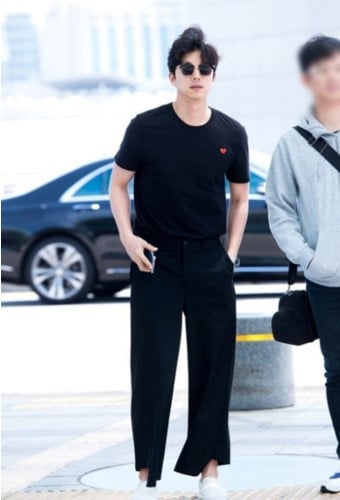 💕 꼼* 스몰 레드 하트 반팔 티셔츠