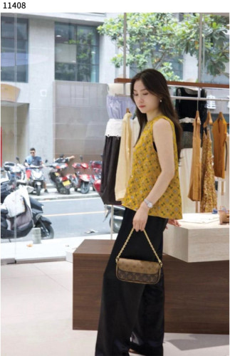 #루이비통 [Louis Vuitton] 수입프리미엄급 월릿 온 체인 아이비 신상 입고💢 #가방 #태그 #11408