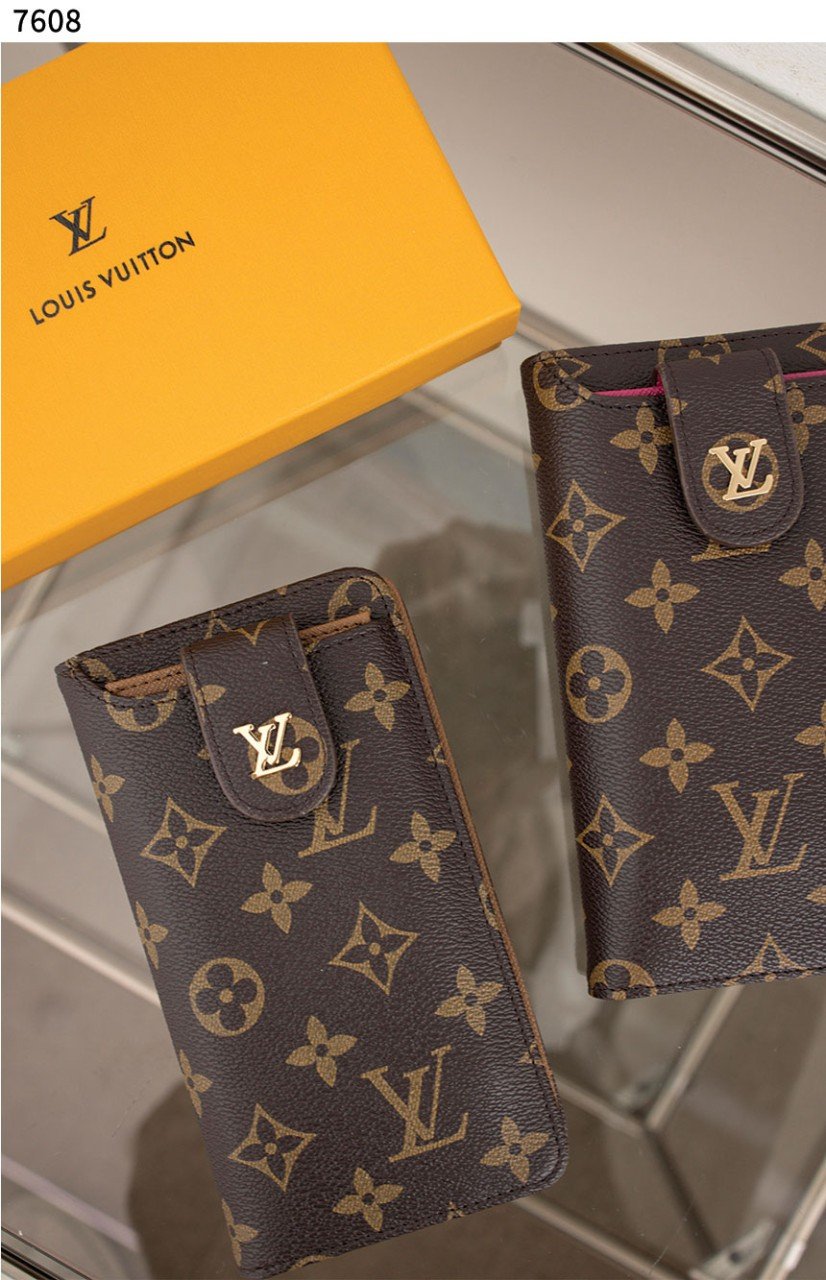 #루이비통 [Louis Vuitton] 루이비통 모노그램 가죽 폰케이스 신상입고💢 #폰케이스 #7608
