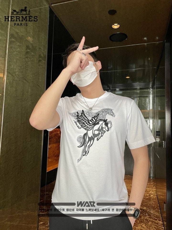 💕 에*** 페가수스 패턴 디자인 반팔 티셔츠