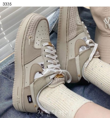 #나이키 [Nike] 수입프리미엄급 Nike Air Force 1 DX6061-122 해외판 세일💢💢💢  #태그 #신발 #3335