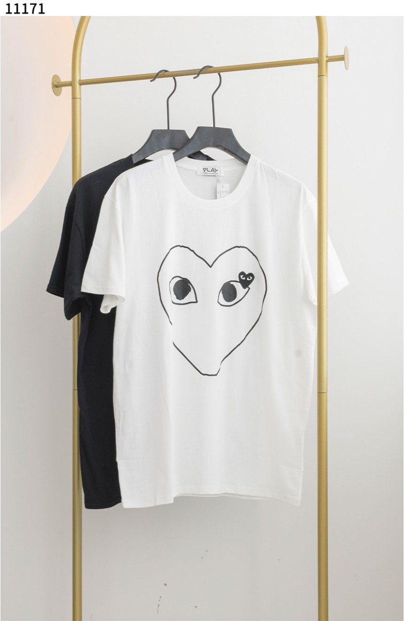 #꼼데가르송 [COMME des GARCONS] 플레이 꼼데가르송 프린팅 블랙 하트 프린팅 티셔츠 신상입고💢 #상의 #티셔츠 #11171