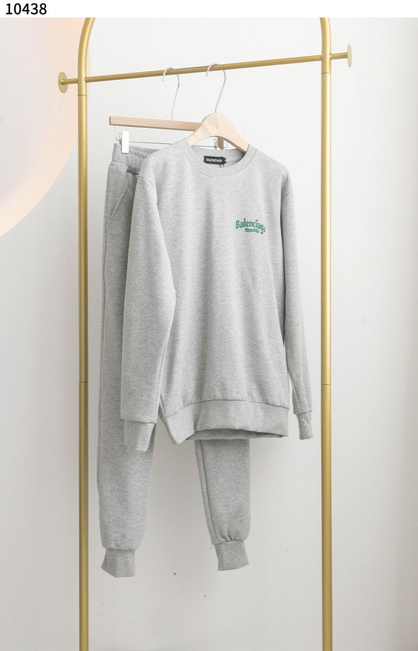 #발렌시아가 [BALENCIAGA] 발렌시아가 그린 로고 트레이닝 셋 신상입고💢 #세트 #10438