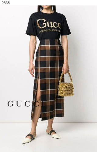 #구찌 [GUCCI] 수입프리미엄급 구찌 골드 레터링 로고 남여공용 반팔 티셔츠 세일💢💢💢 #태그 #상의 #티셔츠 #0535