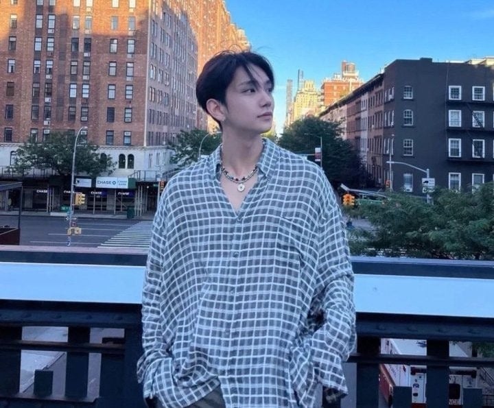 💕 아**** 버로우드 그레이 셔츠 - 수입