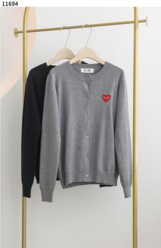 #꼼데가르송 [COMME des GARCONS] 여성 투하트 로고 라운드 니트 가디건 신상입고💢 #상의 #니트 #11694