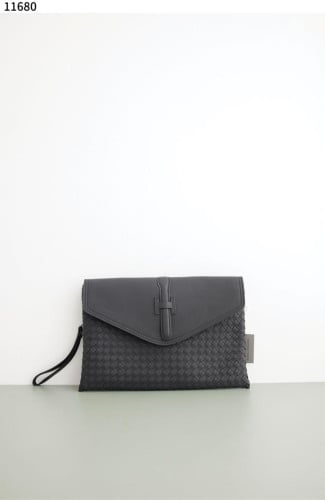 #보테가베네타 [BOTTEGA VENETA] 위빙 클러치 신상입고💢 #가방 #11680
