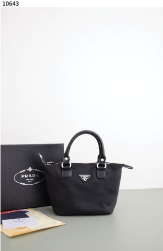 #프라다 [PRADA] 프라다 블랙 미니 크로스 토트백 신상입고💢 #가방 #10643