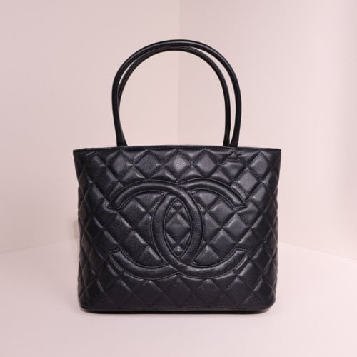 샤넬 빈티지 메달리온 토트백