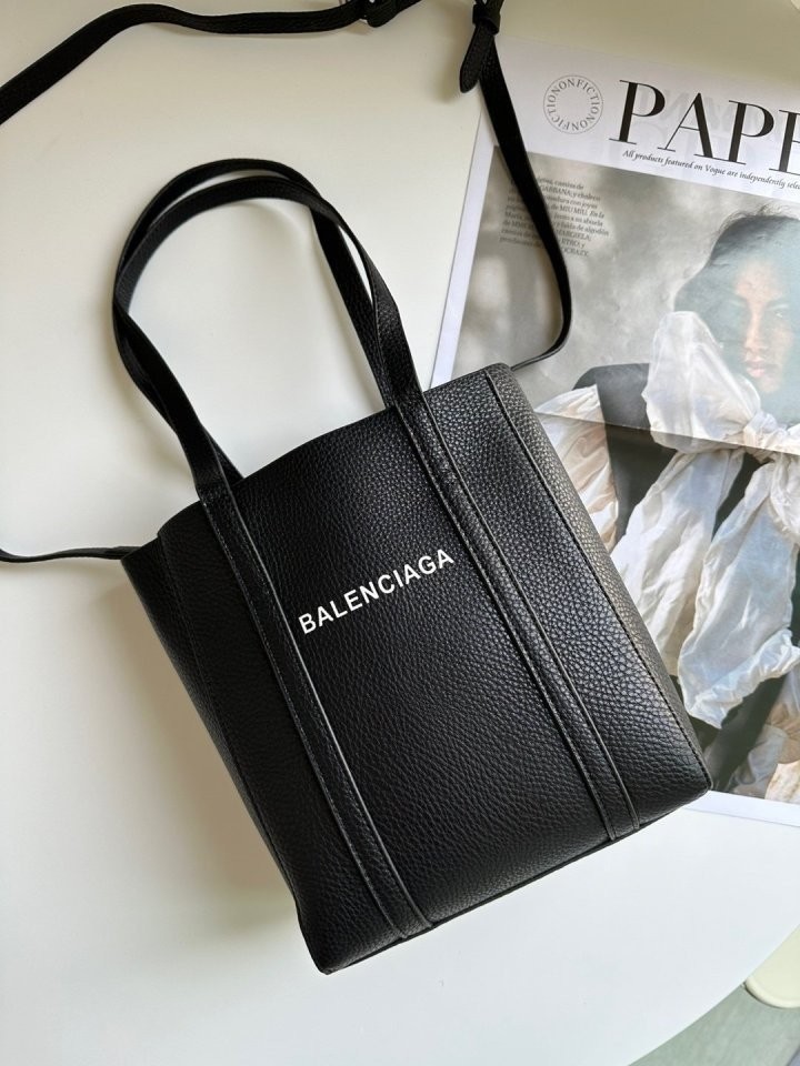 발렌시아가 에브리데이 토트백