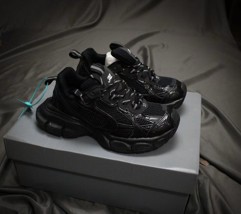 발렌시아가 GBA02 스테이플러 스니커즈 블랙 스니커즈