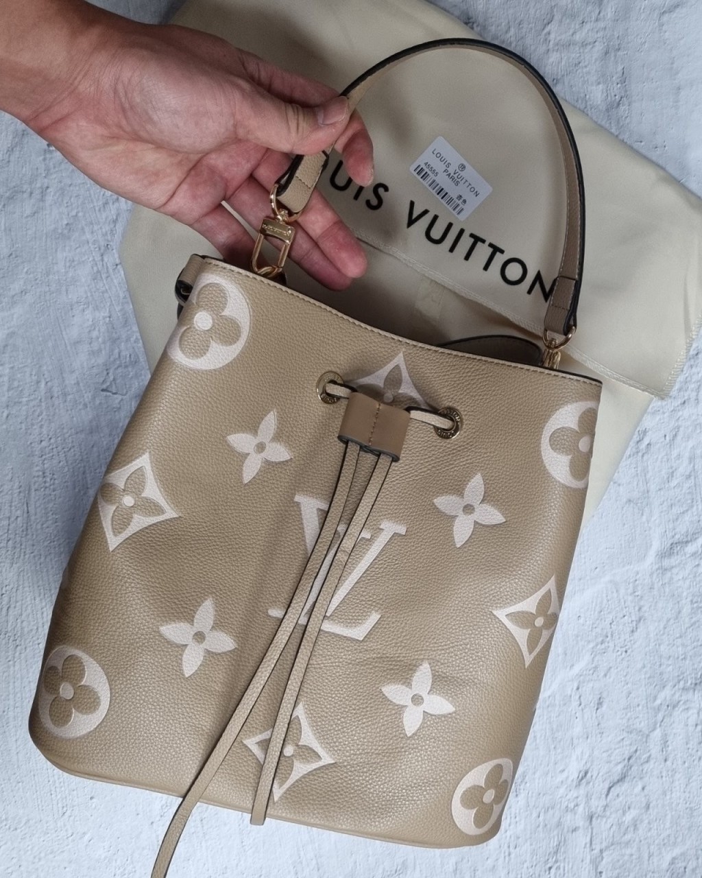 루이비통 네오노에 앙프렝뜨 버킷백