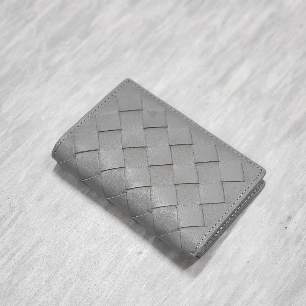 보테가베네타 178 인트레치아토 카드지갑 그레이