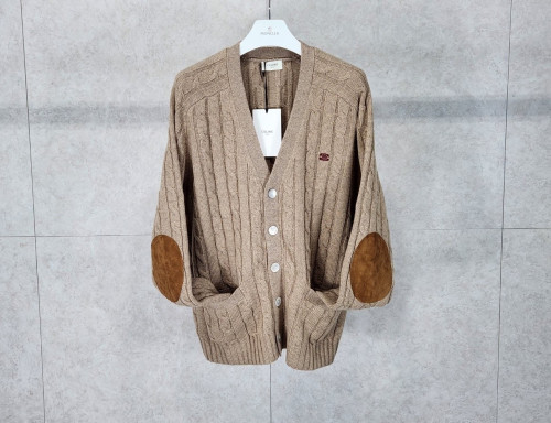 셀*린느 캐시미어 트리옹프 로고 케이블 가디건 입고~