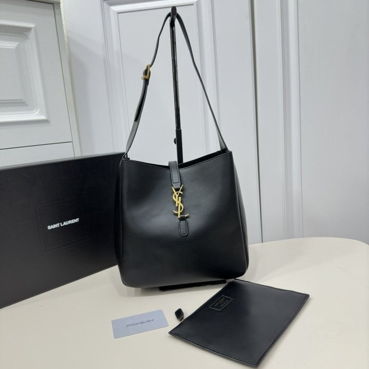 ✨입생로랑 호보백 ✨