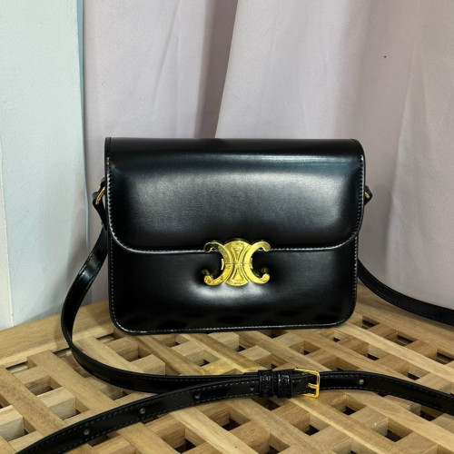 🤴🏻  #셀린느  틴 트리옹프🤴🏻