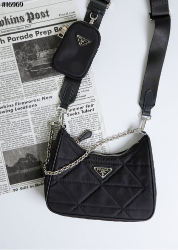 🔆 [PRADA] 프라다 리나일론 패딩 호보백 🔆