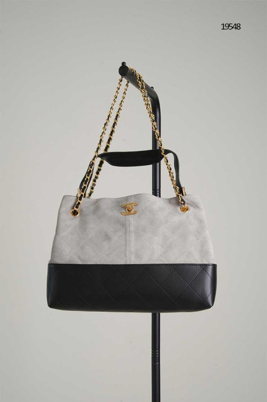 🔆 [CHANEL] 샤넬 신상 공방컬랙션 쇼핑백 스웨이드 토트백 미디움🔆