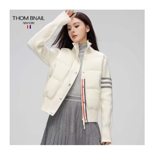 #톰브라운 [ THOM ] 수입 다운 필드 울샤이니 크롭 자켓 -화이트- 입고💢 #여성상의 #패딩자켓